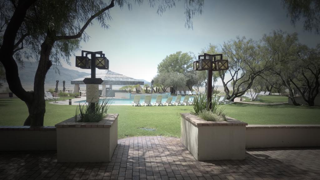 Black Mountain Leisure And Conference Hotel Groothoek Exterior foto